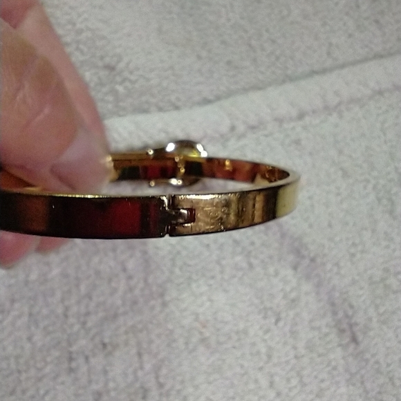 Goldtone juicy couture belt buckle crystal hinged bracelet - Picture 2 of 8